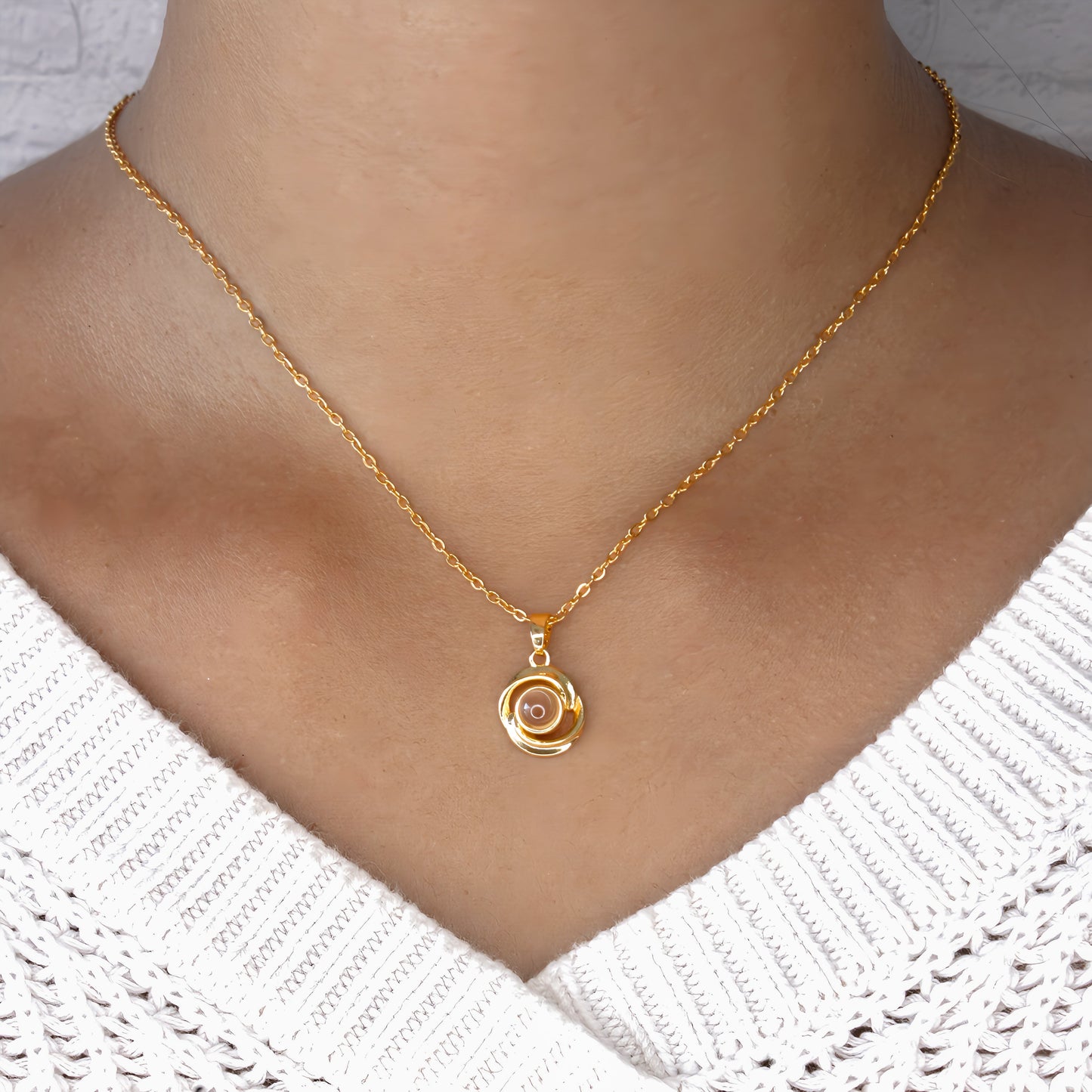 Swirl Pendant Projection Necklace