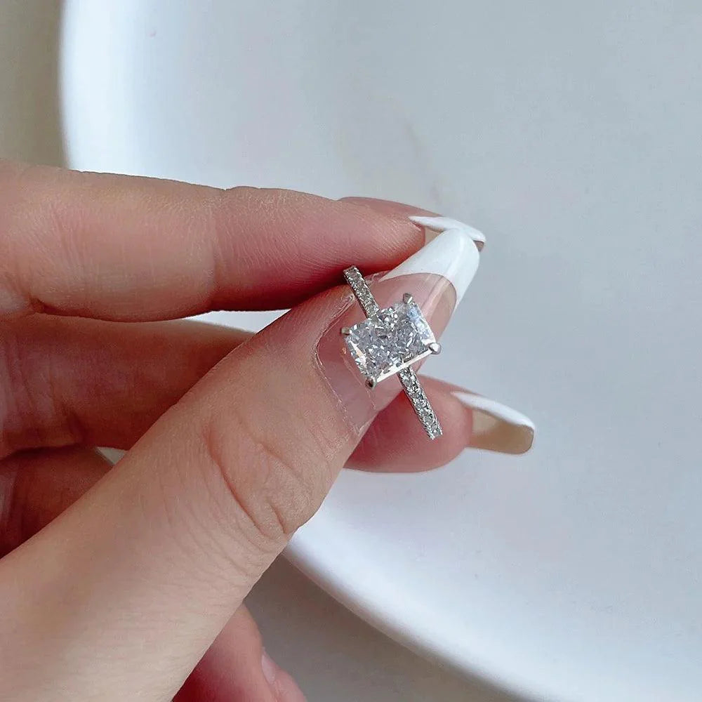 2.0 RADIANT CUT MINI RING