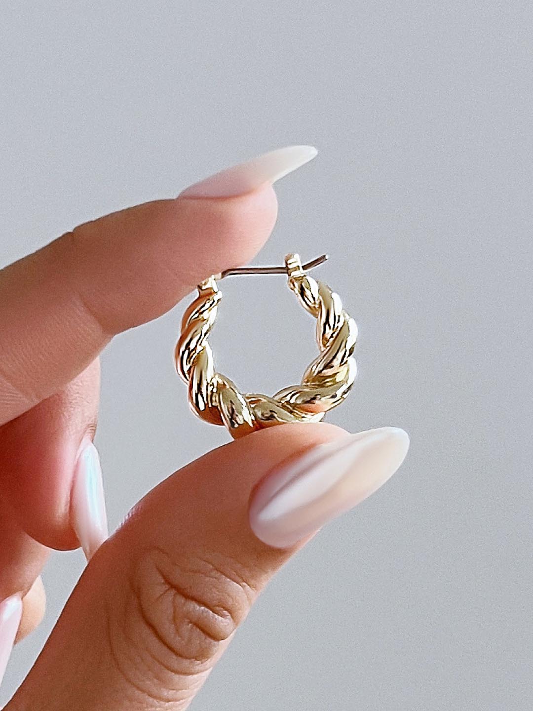 Twisted Hoop Earrings - Paris