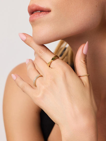 Gold Band Ring - Eliora