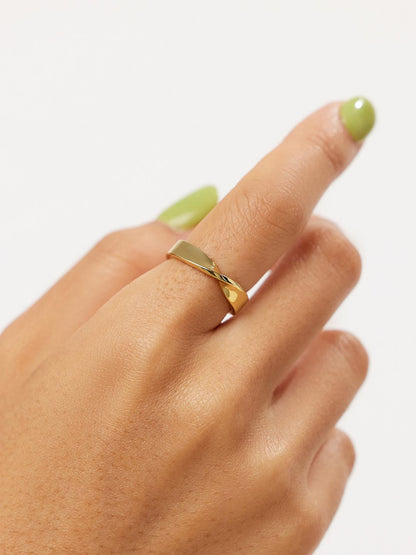 Gold Band Ring - Eliora