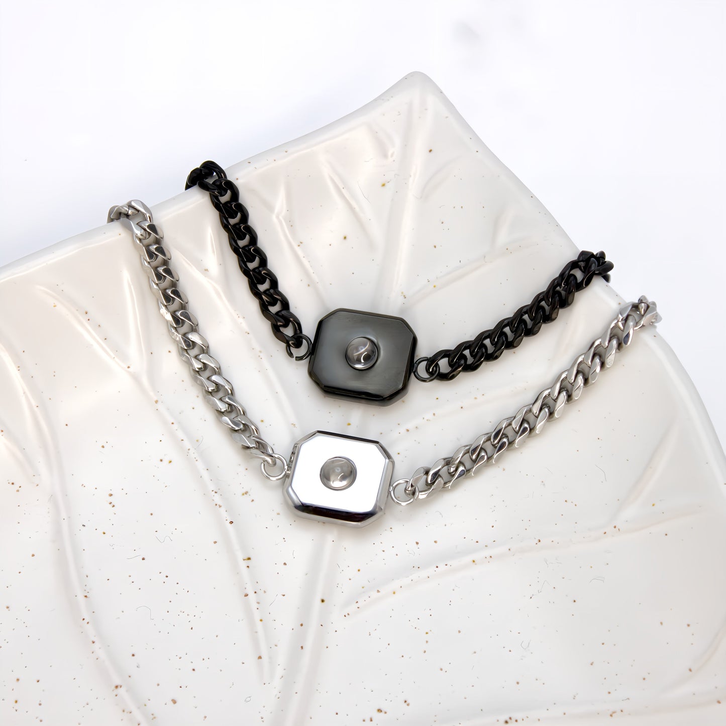 Square Pendant Projection Bracelet