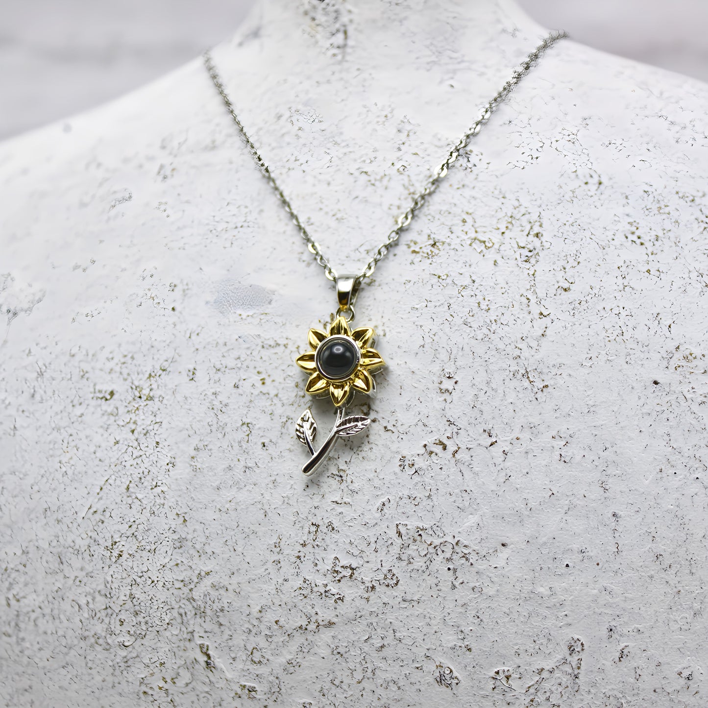 Eternal Sunflower Projection Necklace