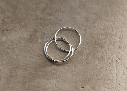 Dainty Interlocking Fidget Ring