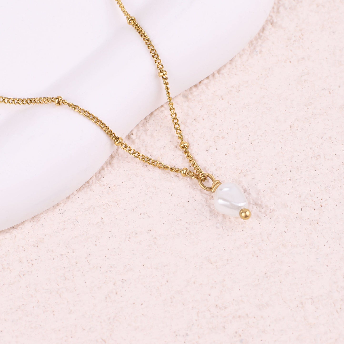 Fresh Water Pearl Pendant Necklace