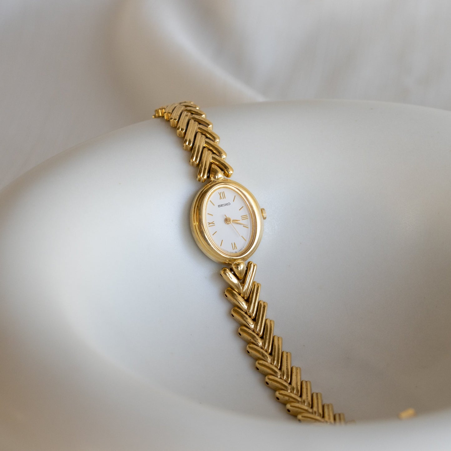 Vintage Seiko Oval Pointed Gold Watch