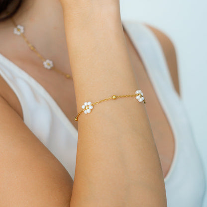 Marguerite Pearl Bracelet