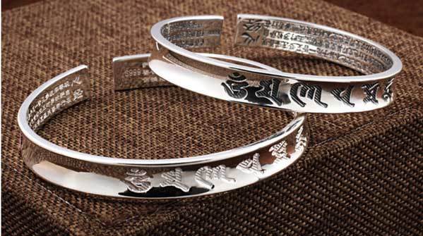 Tibetan Mantra Cuff Bracelet with Heart Sutra - Silver