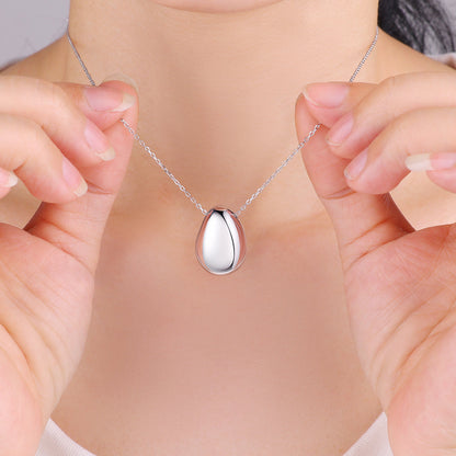 Pebble Pendant Necklace