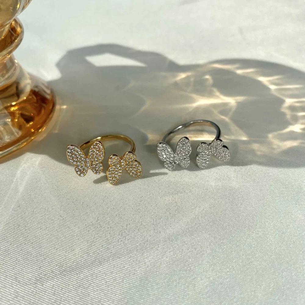 FLOATING BUTTERFLY RING