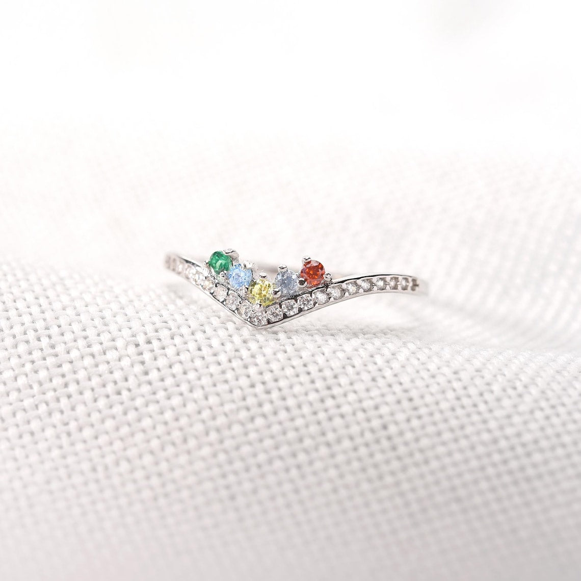 Customizable Chevron Pave Ring with 1-5 Birthstones