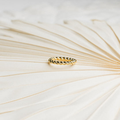 Tia Twisted Ring