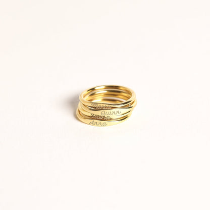 Ann Skinny Name Ring