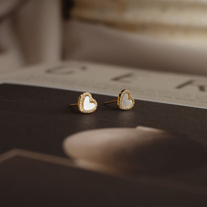 Valentina Pearl Studs