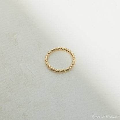 Lea Twisted Ring