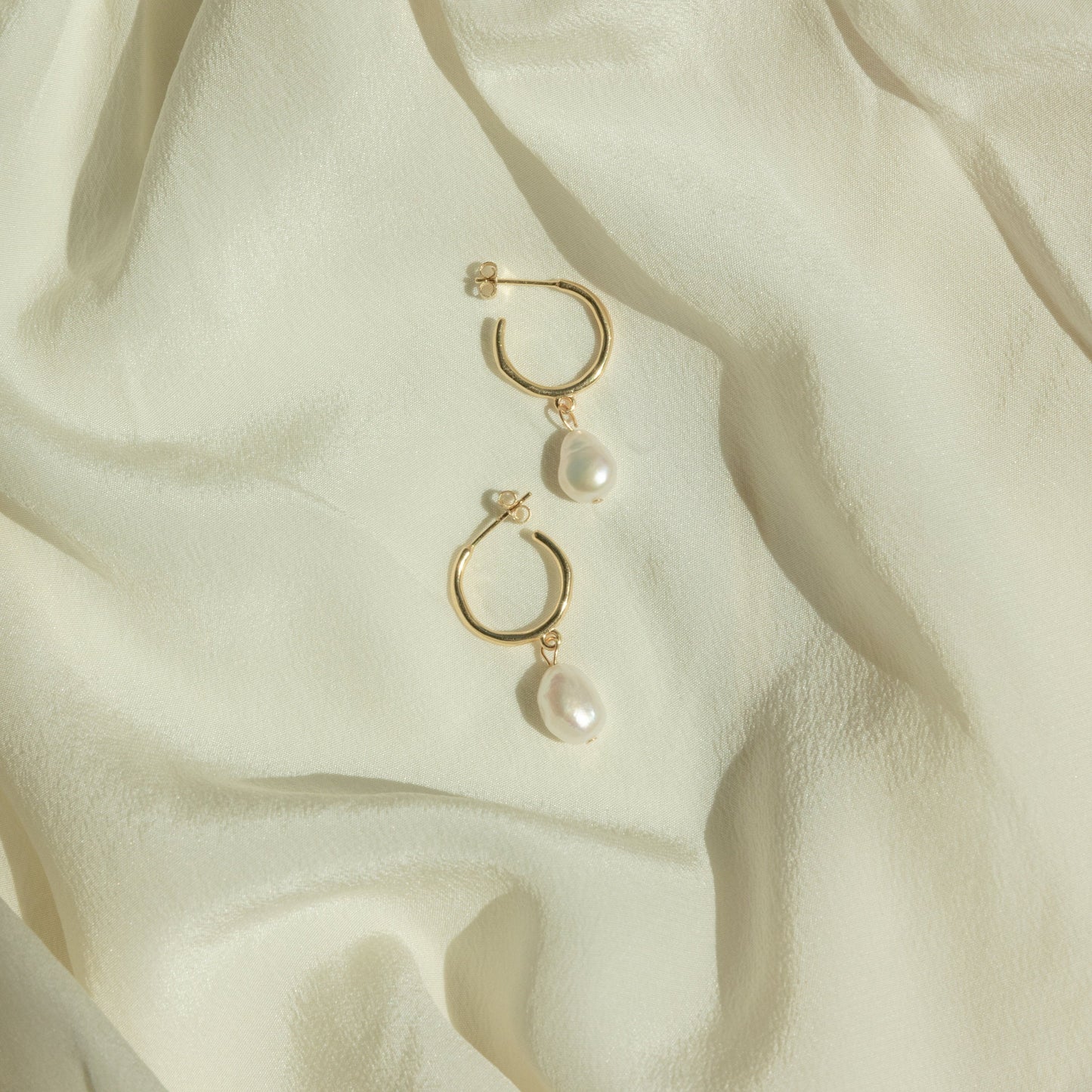 Margot Pearl Hoops