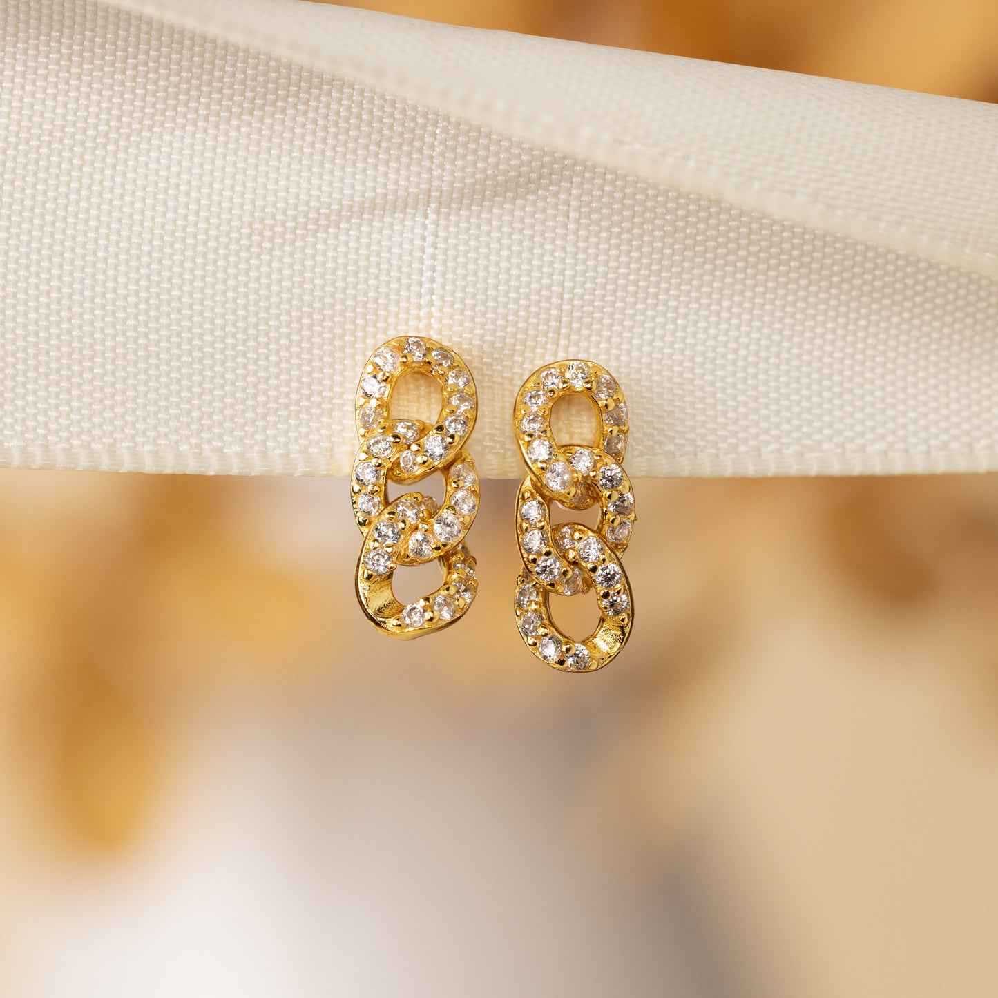 Pave Link Studs