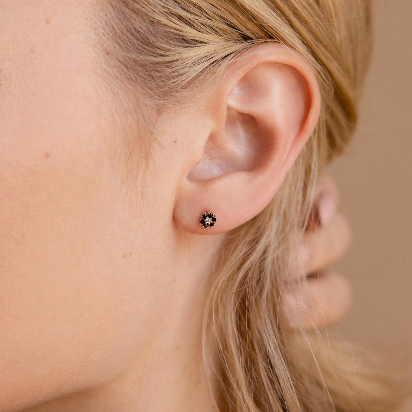 Onyx Flower Studs