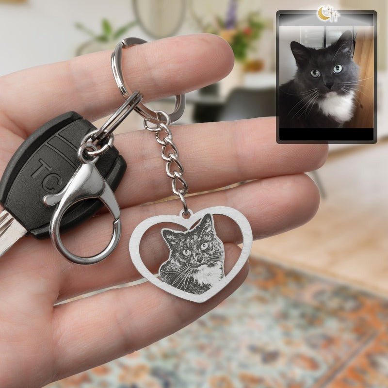 Silhouette Halo-Heart Life-Like Cat Keychain