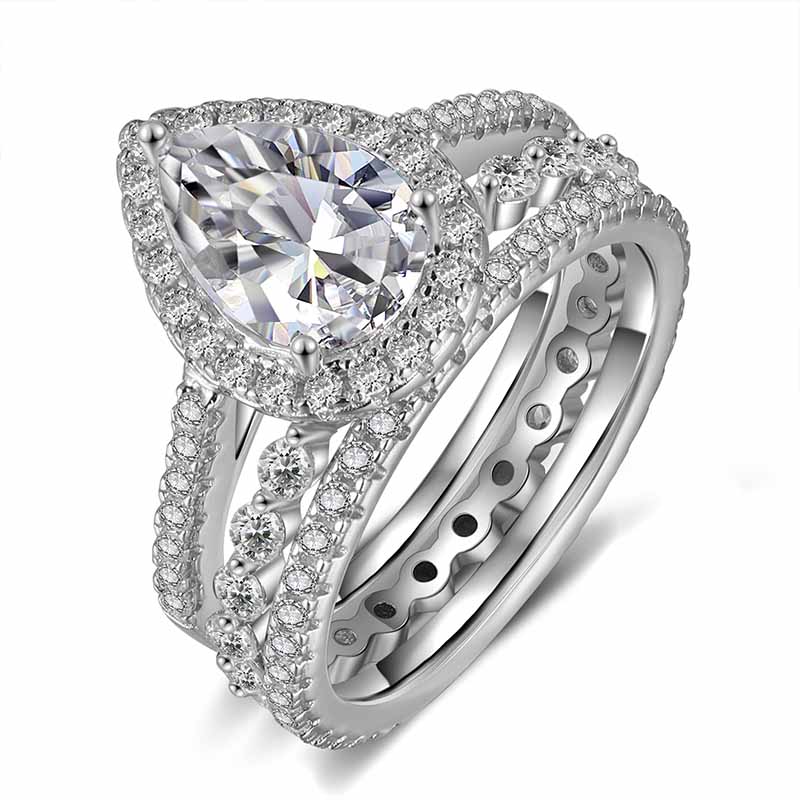 Women Pear Shaped 2 Carat Moissanite Ring Set